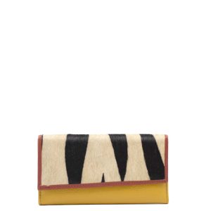 Monique_soruka_recycledleatherwallet_250226 (1).jpg