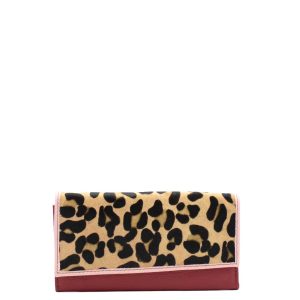 Monique_soruka_recycledleatherwallet_250226 (21).jpg