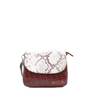 Scarlet_soruka_recycledleatherbag_270226 (10).jpg