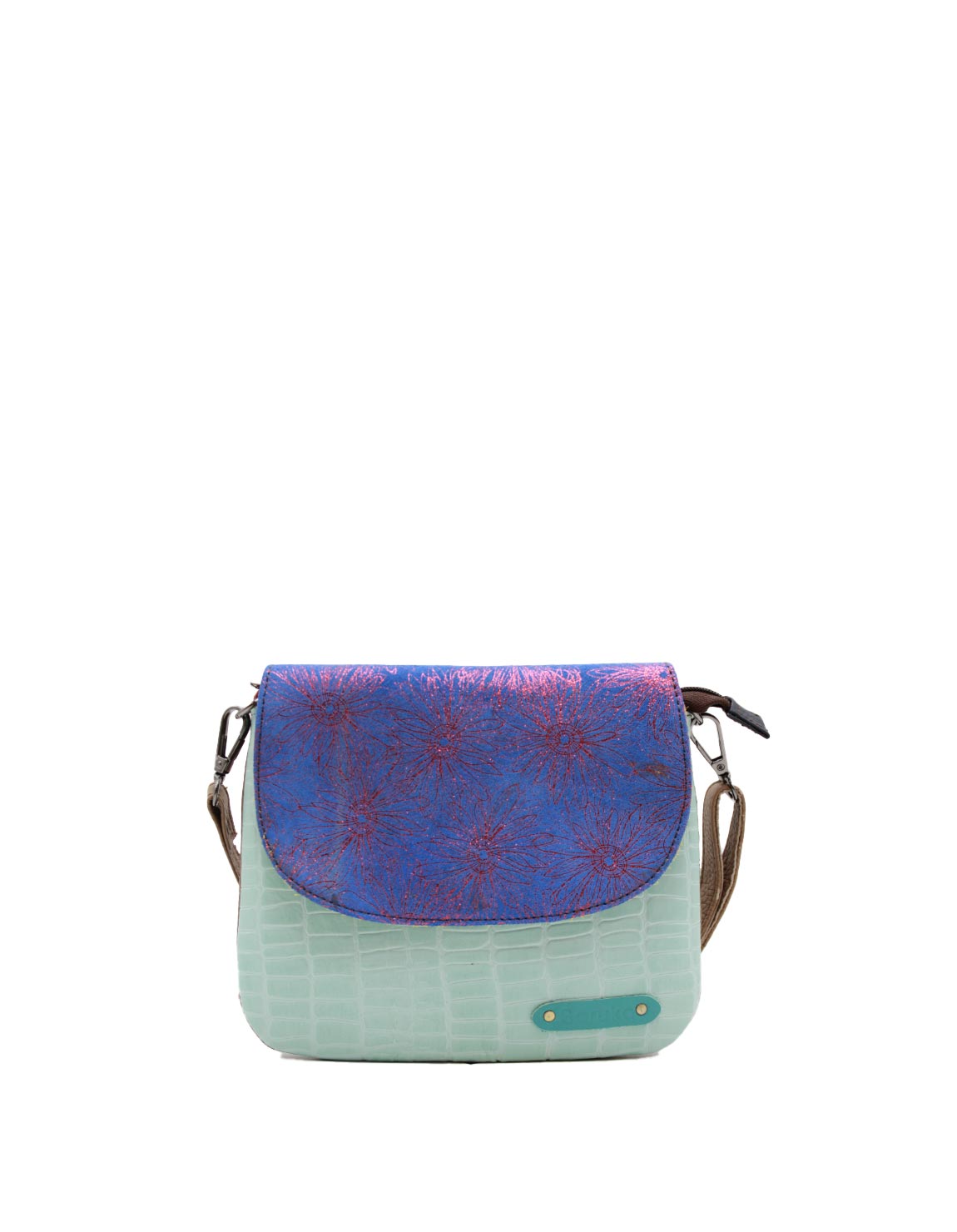 Scarlet_soruka_recycledleatherbag_270226 (22).jpg