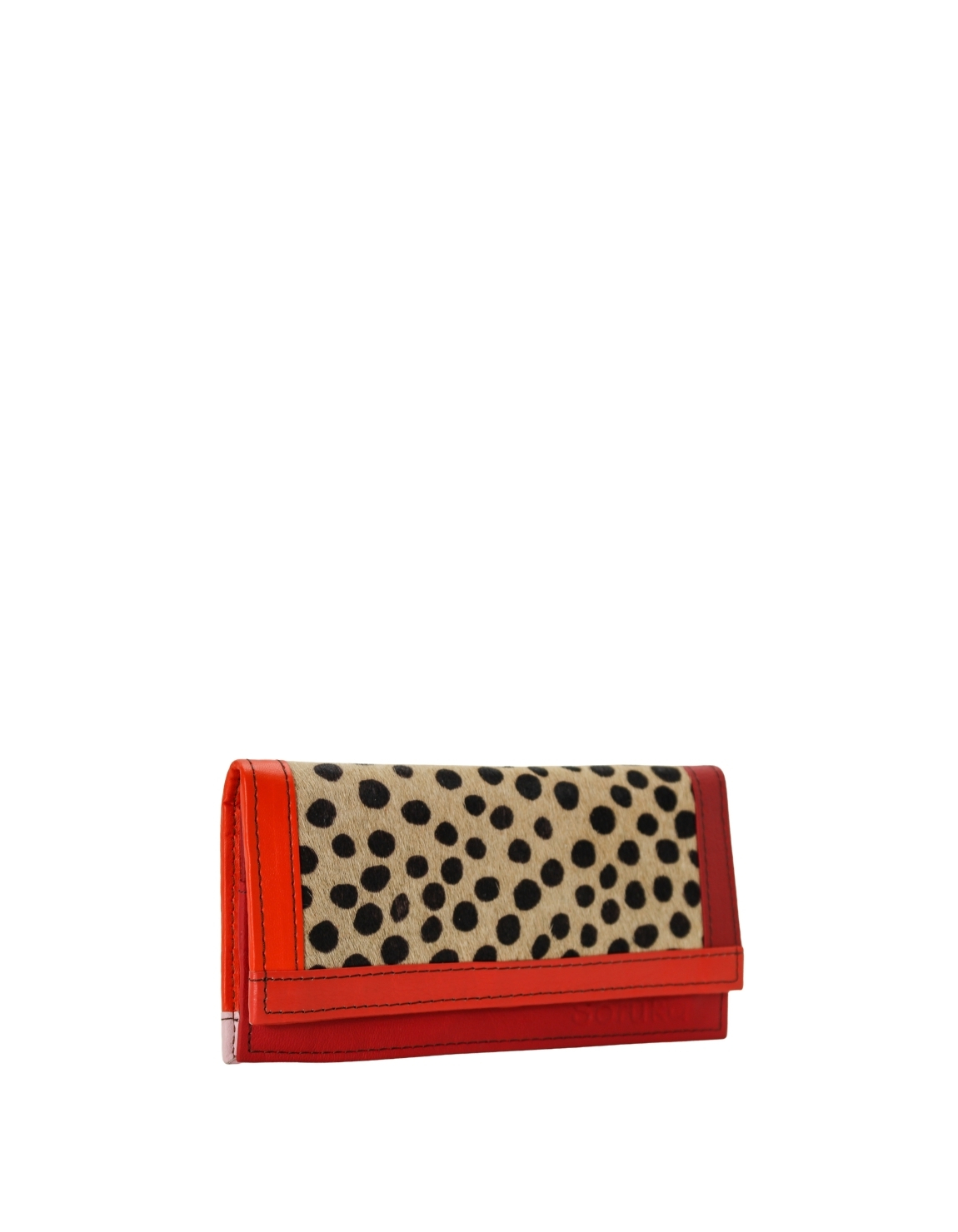 multiple compartments and zip pockets